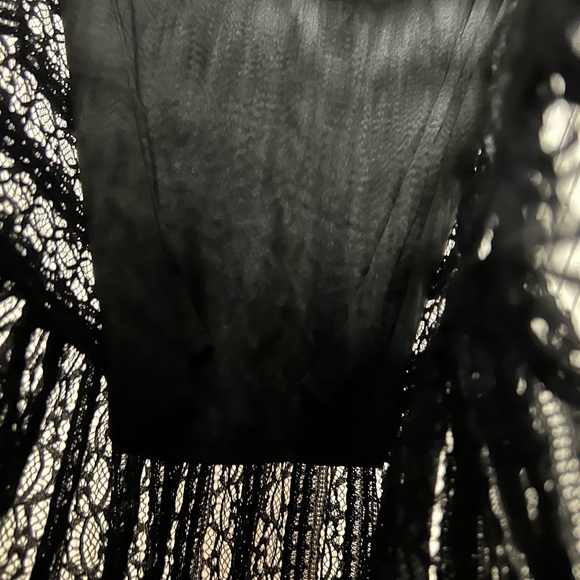 Black Skirt SZ: (S) Lace Maxie Lined Skirt knee & Down Lace To Hem - Picture 6 of 6